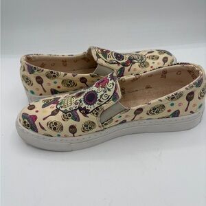 Gabby Skull Slip on Shoes Size 39 or 8 1/2